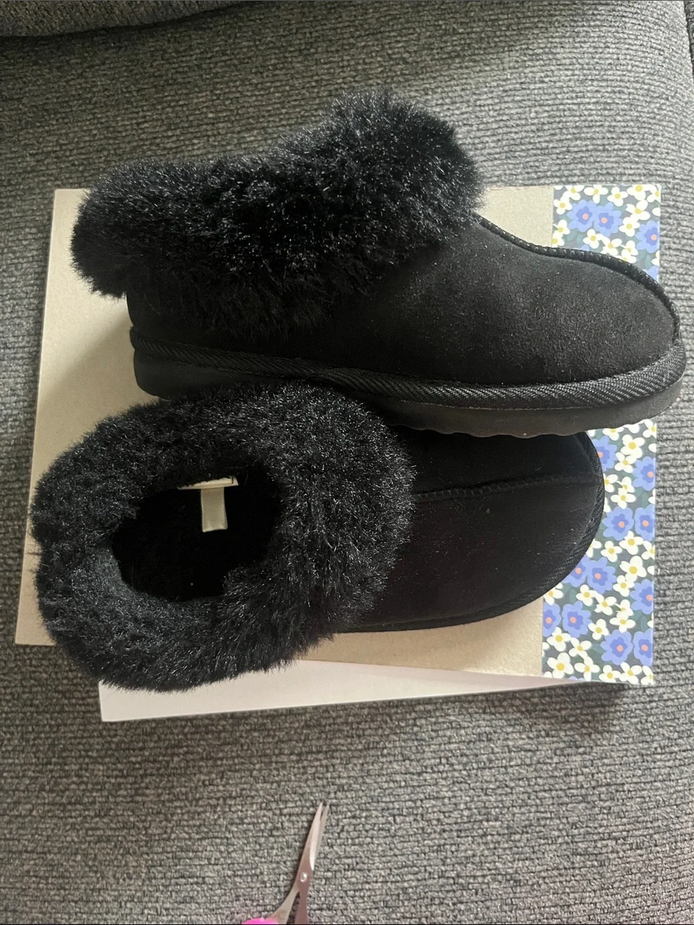 Target Kids Black Faux Fur-Lined Boots/Slippers